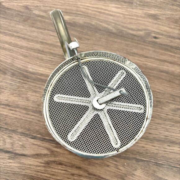 Vintage Foley Powdered Sugar Flour Sifter - Aluminum - Picture 3 of 5